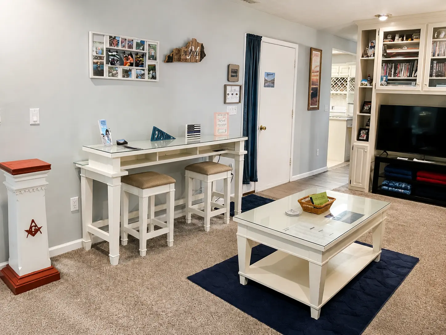 Living room and dining workspace